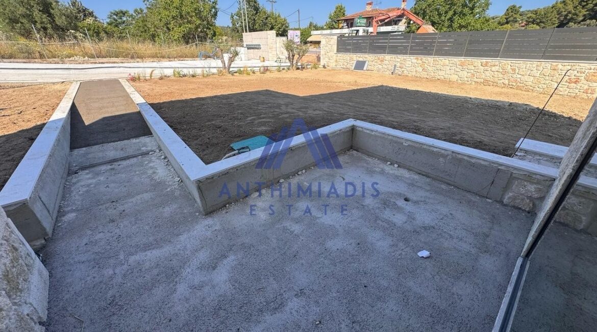 ΠΩΛΕΙΤΑΙ – Νεόδμητη Μεζονέτα Στο Ποσείδι (Χαλκιδική) Με Πισίνα, ID1187