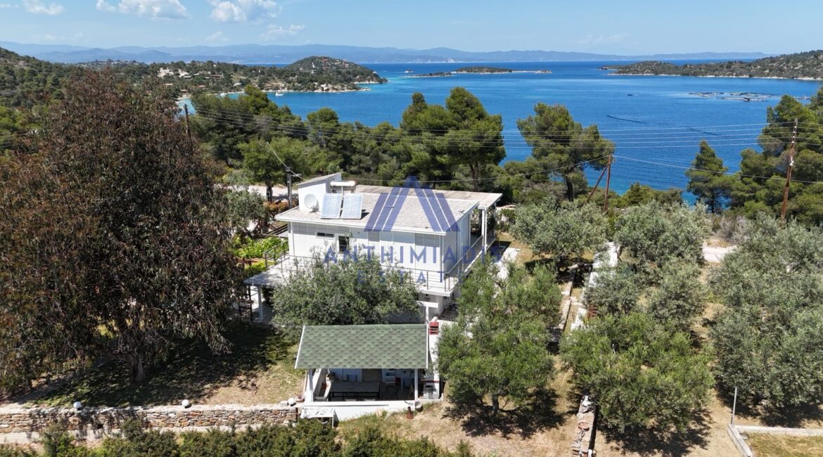 ΠΩΛΕΙΤΑΙ – Μονοκατοικία Στη Φτερωτή Βουρβουρού (Χαλκιδική)  Με Θέα Στη Θάλασσα, ID1244
