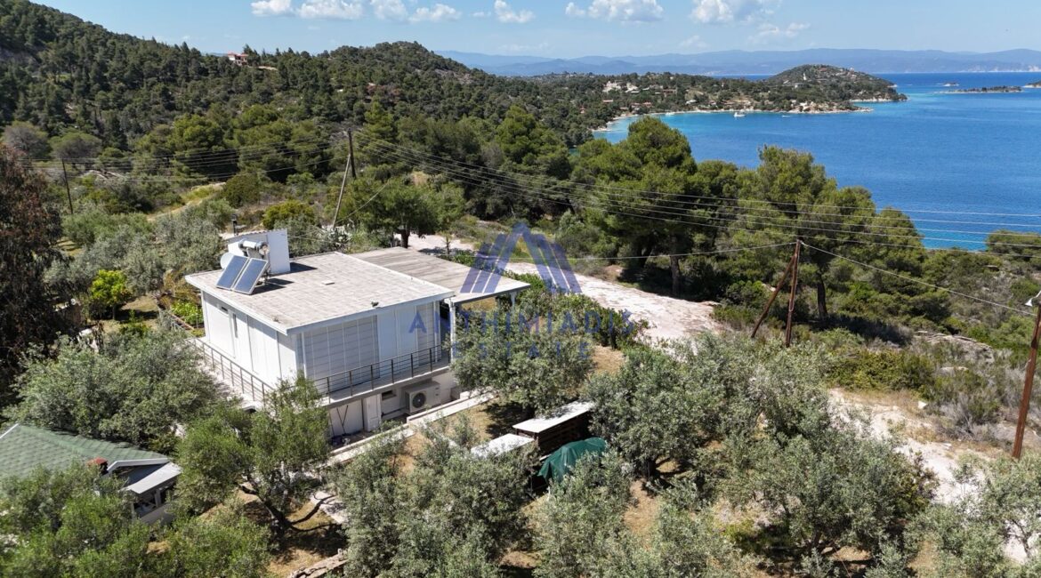ΠΩΛΕΙΤΑΙ – Μονοκατοικία Στη Φτερωτή Βουρβουρού (Χαλκιδική)  Με Θέα Στη Θάλασσα, ID1244