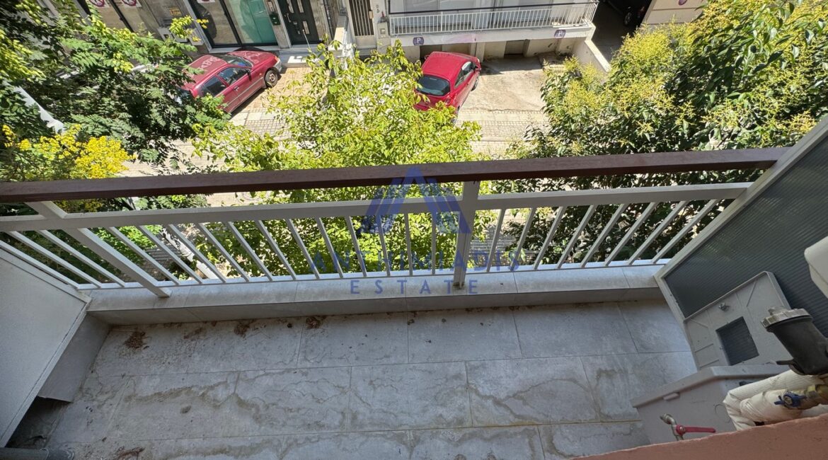 ΠΩΛΕΙΤΑΙ – Σούπερ Ανακαινισμένο Στούντιο Στη Σταυρούπολη (Θεσσαλονίκη), ID1267