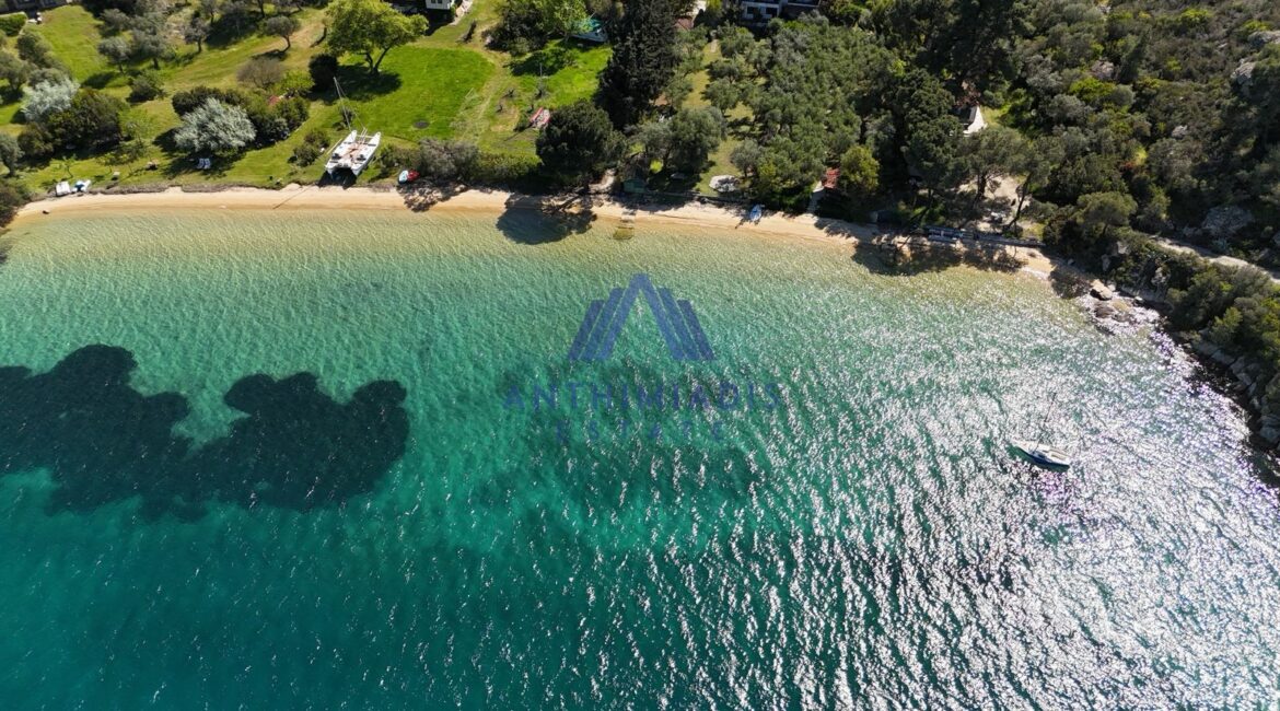 ΠΩΛΕΙΤΑΙ – Βίλα Στη Φτερωτή Βουρβουρού (Χαλκιδική) Με Θέα Στη Θάλασσα, ID1245
