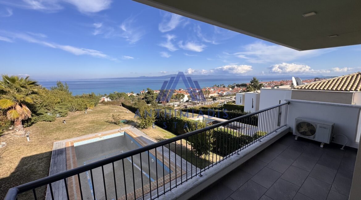 ΠΩΛΕΙΤΑΙ – Βίλα Στο Πευκοχώρι Με Θέα Στη Θάλασσα, ID1315