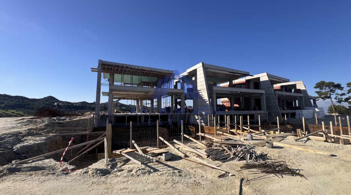 ΠΩΛΕΙΤΑΙ – Βίλα Στο Πευκοχώρι Με Θέα Στη Θάλασσα, ID1318