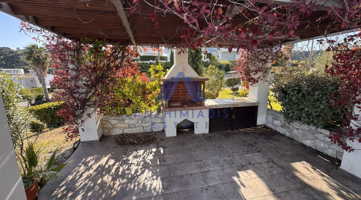 ΠΩΛΕΙΤΑΙ – Βίλα Στο Πευκοχώρι Με Θέα Στη Θάλασσα, ID1316