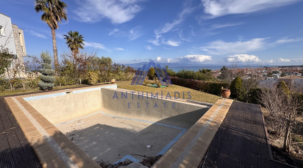 ΠΩΛΕΙΤΑΙ – Βίλα Στο Πευκοχώρι Με Θέα Στη Θάλασσα, ID1316