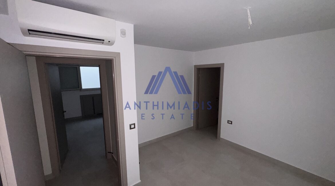 ΠΩΛΕΙΤΑΙ – Νεόδμητη Βίλα Στο Πευκοχώρι Με Θέα Στη Θάλασσα, ID1317