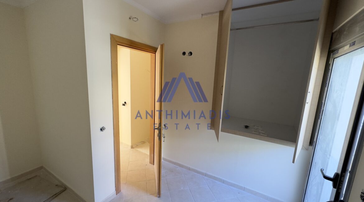 ΠΩΛΕΙΤΑΙ – Μεζονέτα Στην Σίβηρη Κοντά Στη Θάλασσα, ID1322