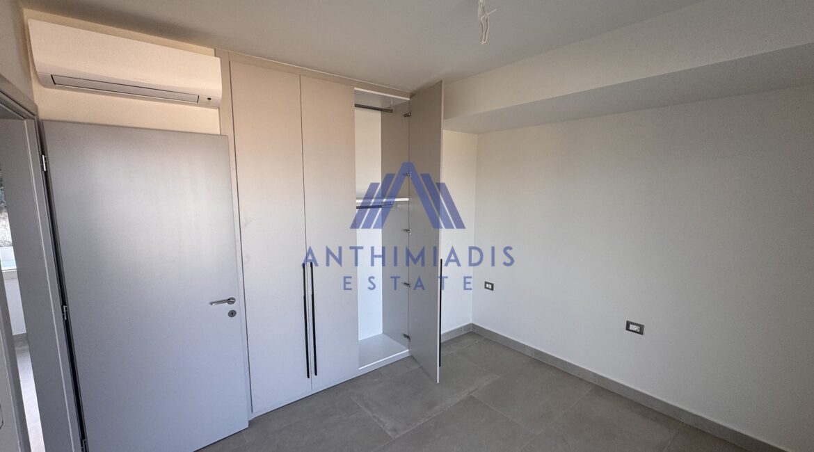 ΠΩΛΕΙΤΑΙ – Νεόδμητη Βίλα Στο Πευκοχώρι Με Θέα Στη Θάλασσα, ID1317