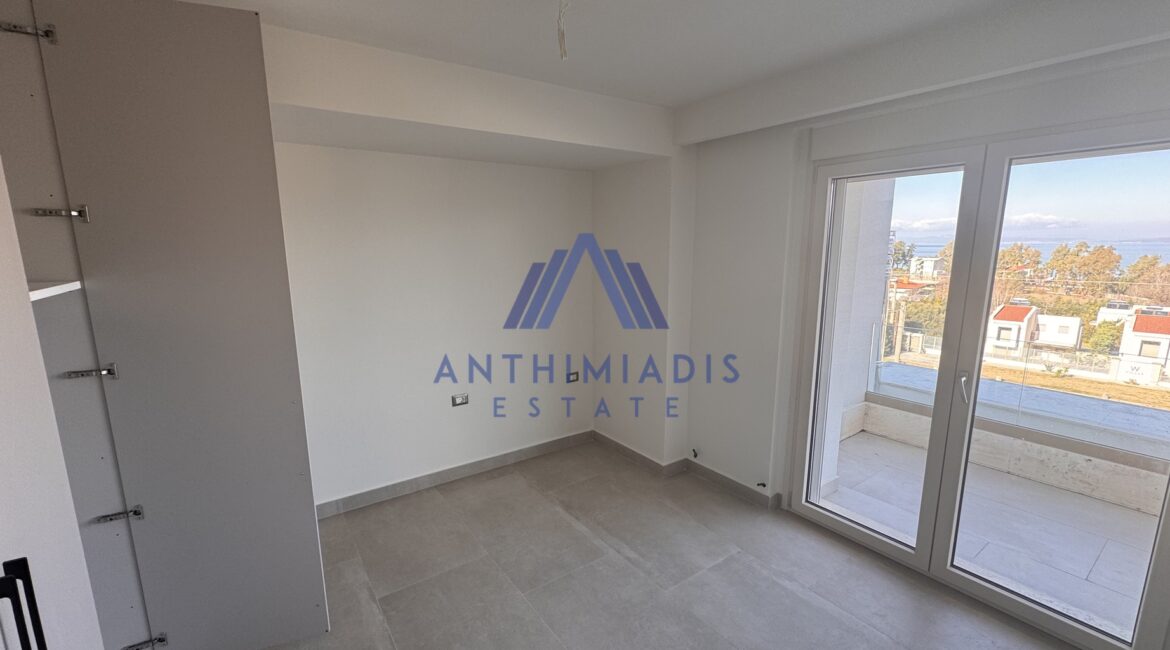 ΠΩΛΕΙΤΑΙ – Νεόδμητη Βίλα Στο Πευκοχώρι Με Θέα Στη Θάλασσα, ID1317