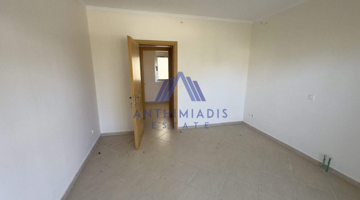 ΠΩΛΕΙΤΑΙ – Μεζονέτα Στην Σίβηρη Κοντά Στη Θάλασσα, ID1322