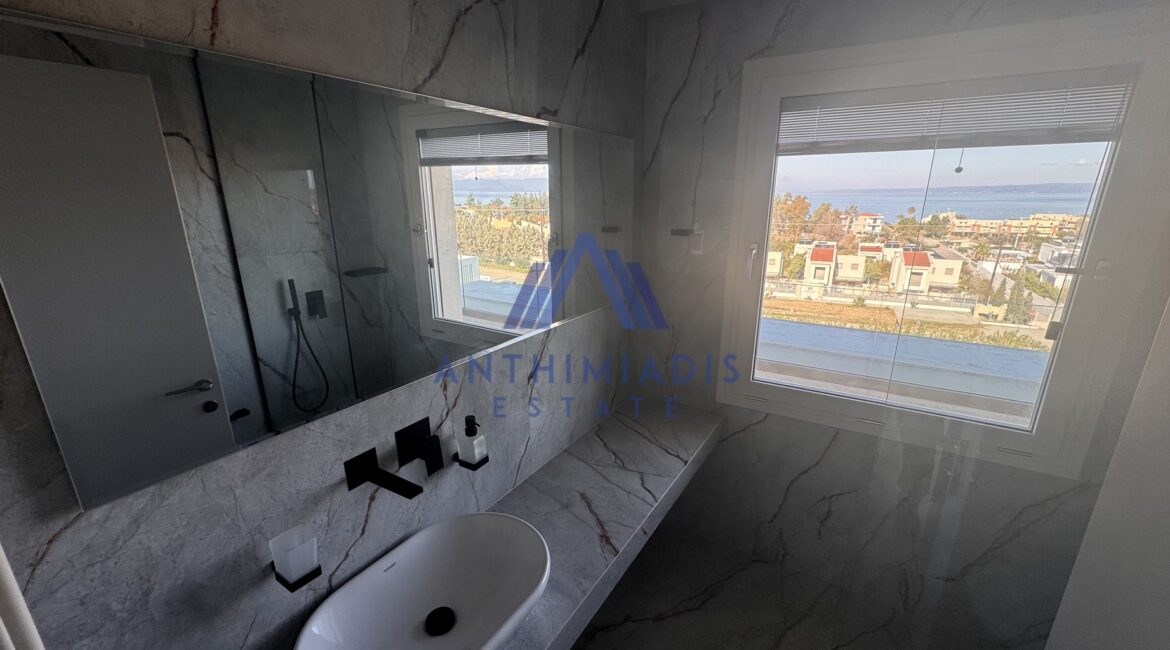 ΠΩΛΕΙΤΑΙ – Νεόδμητη Βίλα Στο Πευκοχώρι Με Θέα Στη Θάλασσα, ID1317