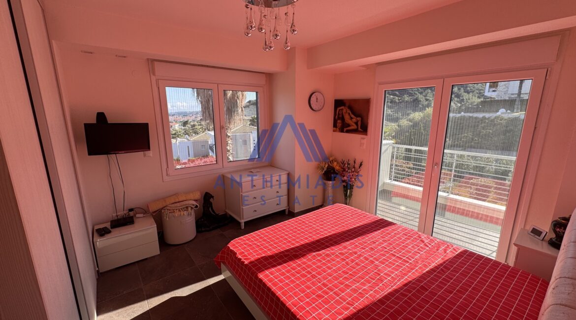 ΠΩΛΕΙΤΑΙ – Βίλα Στο Πευκοχώρι Με Θέα Στη Θάλασσα, ID1316