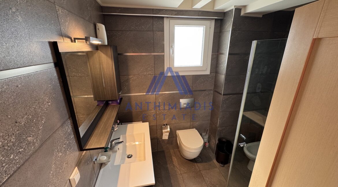 ΠΩΛΕΙΤΑΙ – Βίλα Στο Πευκοχώρι Με Θέα Στη Θάλασσα, ID1316