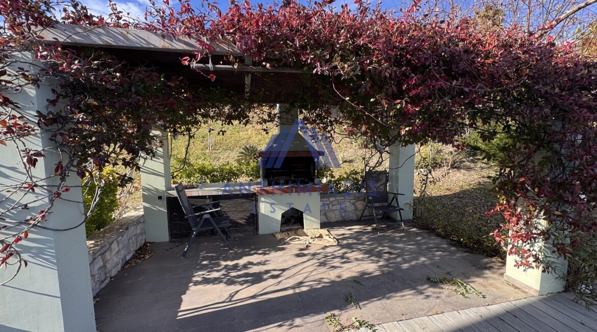 ΠΩΛΕΙΤΑΙ – Βίλα Στο Πευκοχώρι Με Θέα Στη Θάλασσα, ID1315