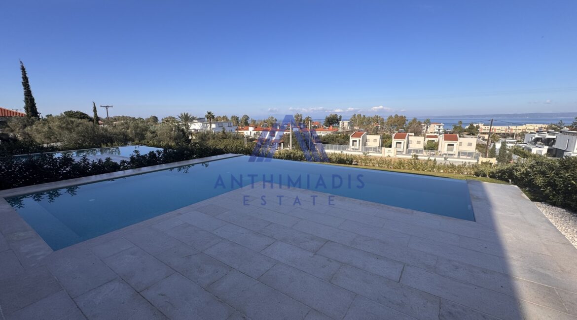 ΠΩΛΕΙΤΑΙ – Νεόδμητη Βίλα Στο Πευκοχώρι Με Θέα Στη Θάλασσα, ID1317