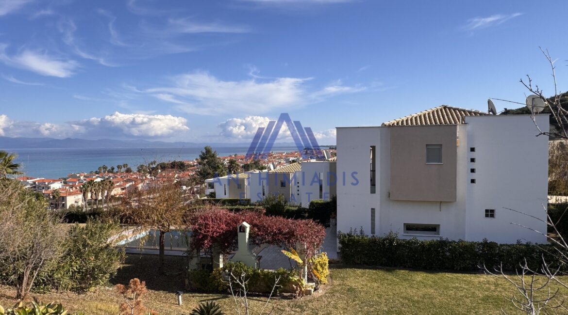 ΠΩΛΕΙΤΑΙ – Βίλα Στο Πευκοχώρι Με Θέα Στη Θάλασσα, ID1315