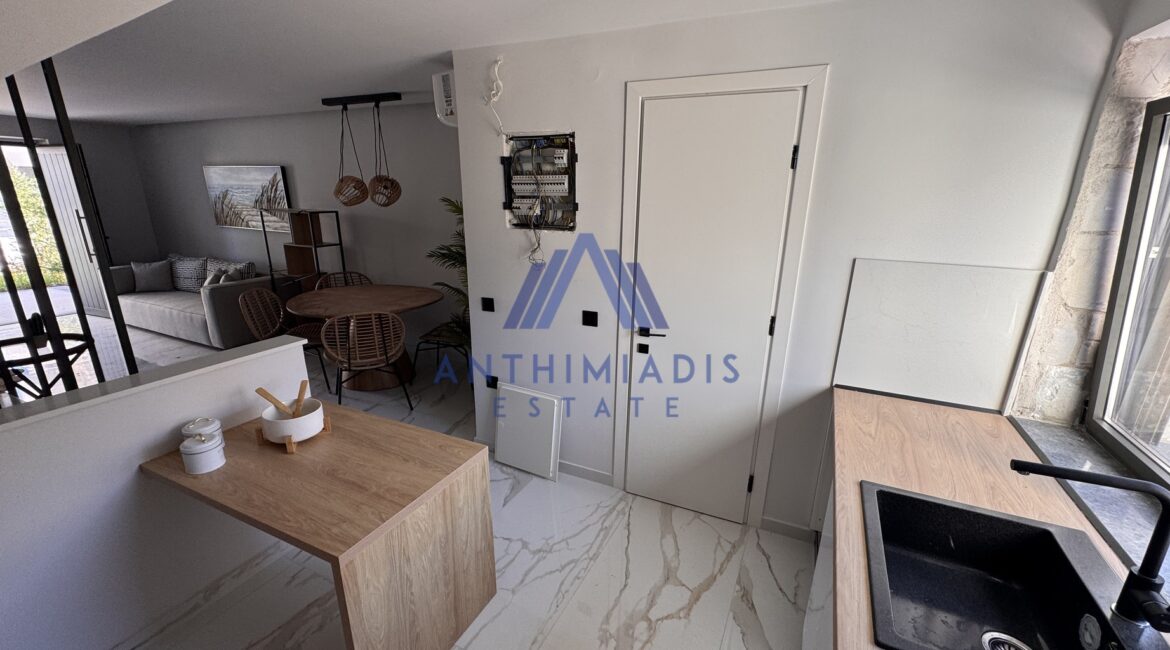 ΠΩΛΕΙΤΑΙ – Μεζονέτα Στο Κέντρο Του Πευκοχωρίου, ID1123