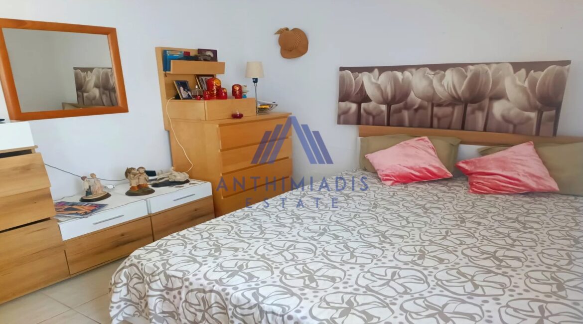 ΠΩΛΕΙΤΑΙ – Διαμέρισμα Στη Μόλα Καλύβα Κοντά Στη Θάλασσα, ID1323