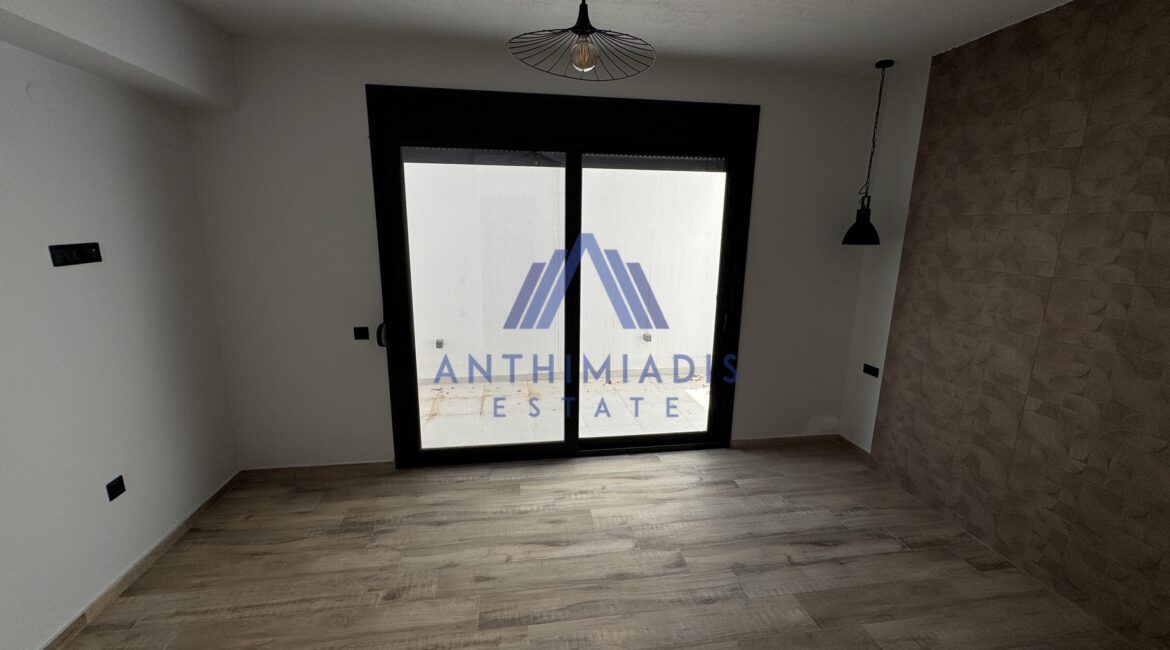 ΠΩΛΕΙΤΑΙ – Μεζονέτα Στο Κέντρο Του Πευκοχωρίου, ID1123