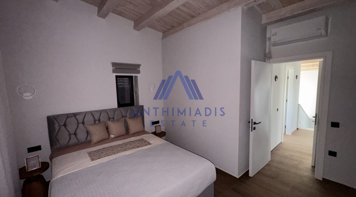 ΠΩΛΕΙΤΑΙ – Μεζονέτα Στο Κέντρο Του Πευκοχωρίου, ID1122