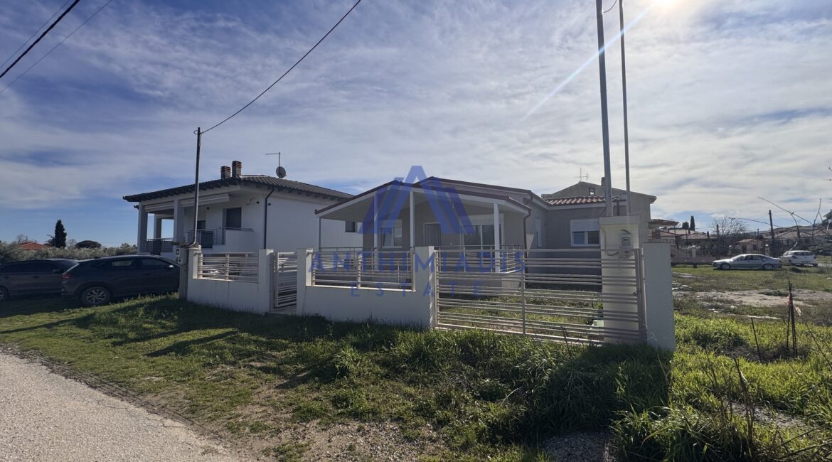 ΠΩΛΕΙΤΑΙ – Μονοκατοικία Στην Ασπροβάλτα Κοντά Στο Κέντρο, ID1327