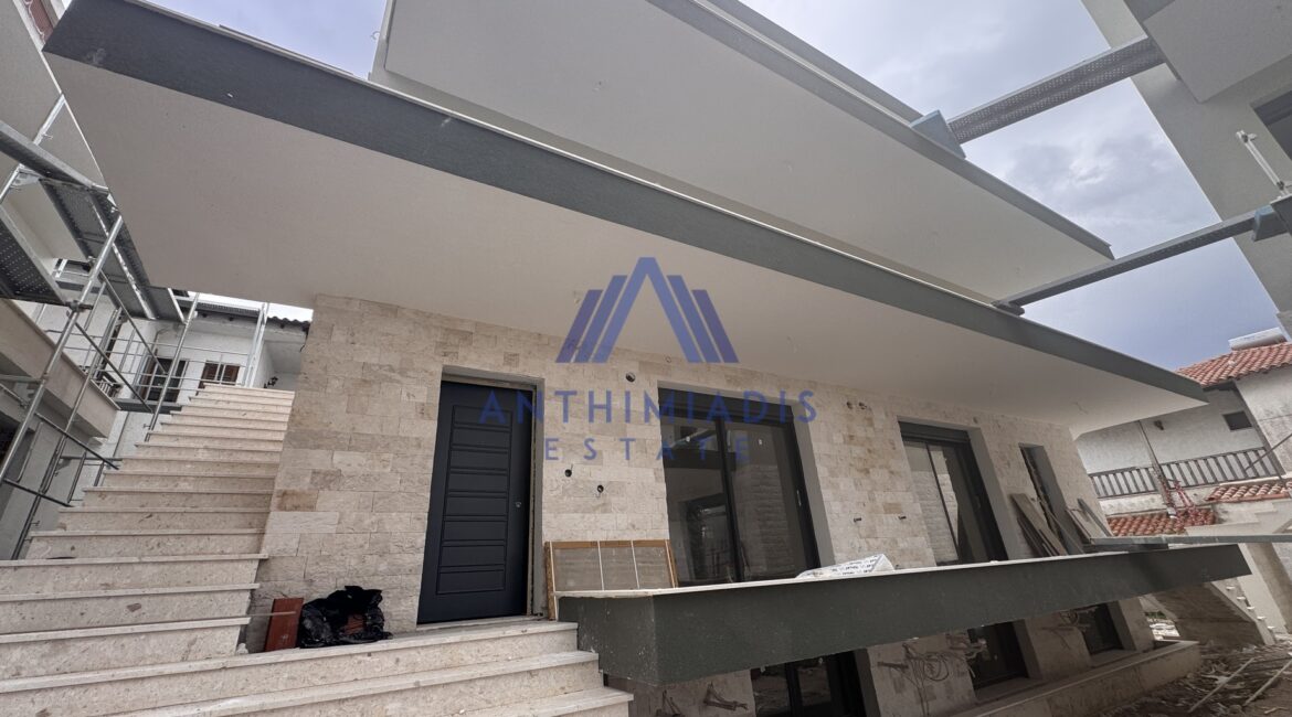 ΠΩΛΕΙΤΑΙ – Nεόδμητη Mεζονέτα Στη Νικήτη Κοντά Στη Θάλασσα, ID1247