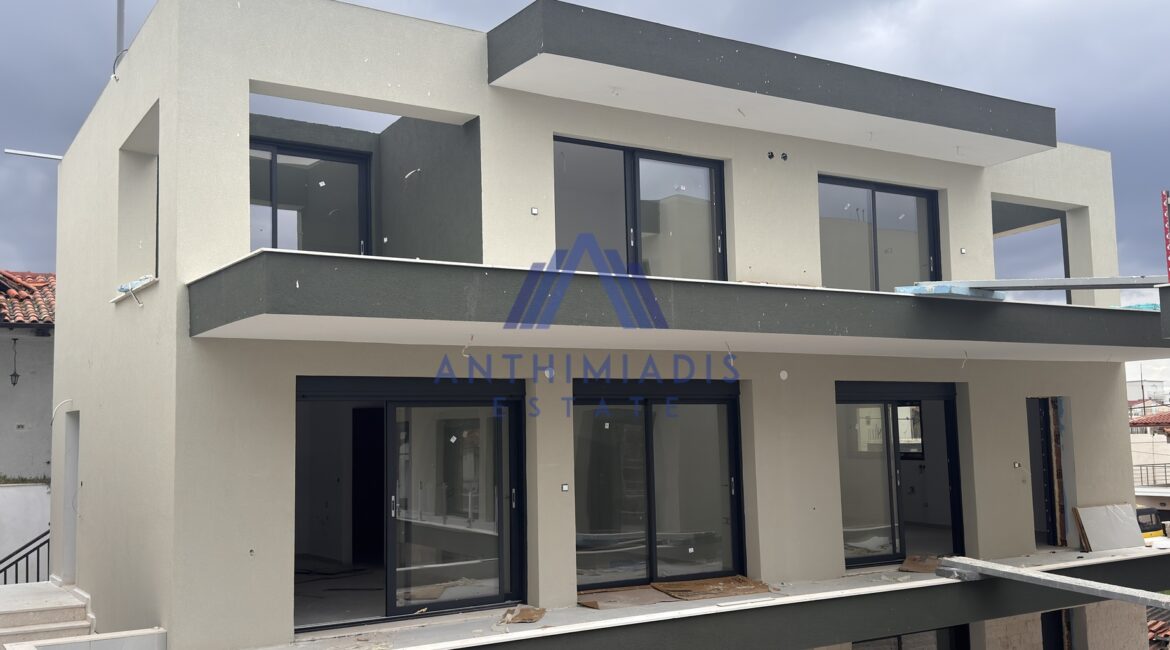 ΠΩΛΕΙΤΑΙ – Nεόδμητη Mεζονέτα Στη Νικήτη Κοντά Στη Θάλασσα, ID1248