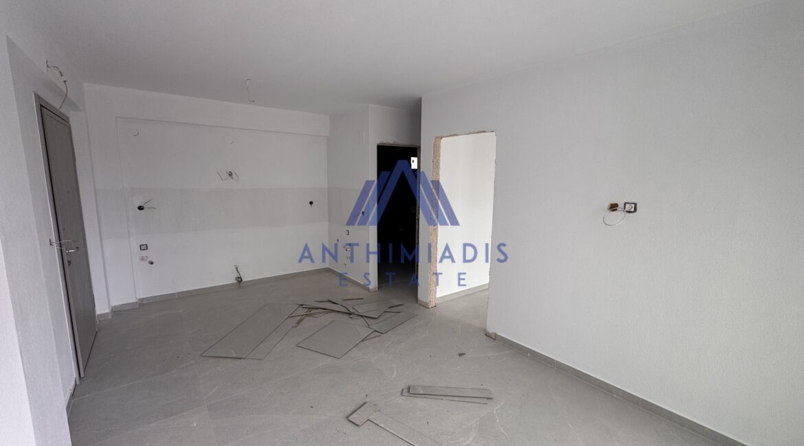 ΠΩΛΕΙΤΑΙ – Nεόδμητη Mεζονέτα Στη Νικήτη Κοντά Στη Θάλασσα, ID1248