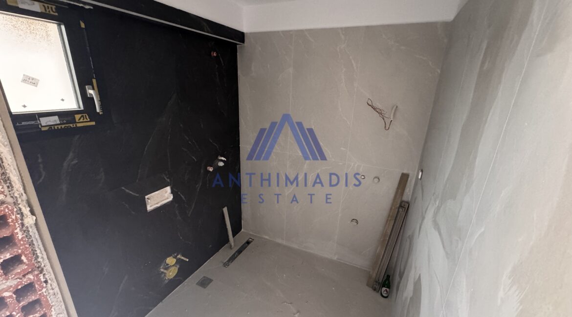 ΠΩΛΕΙΤΑΙ – Nεόδμητη Mεζονέτα Στη Νικήτη Κοντά Στη Θάλασσα, ID1338