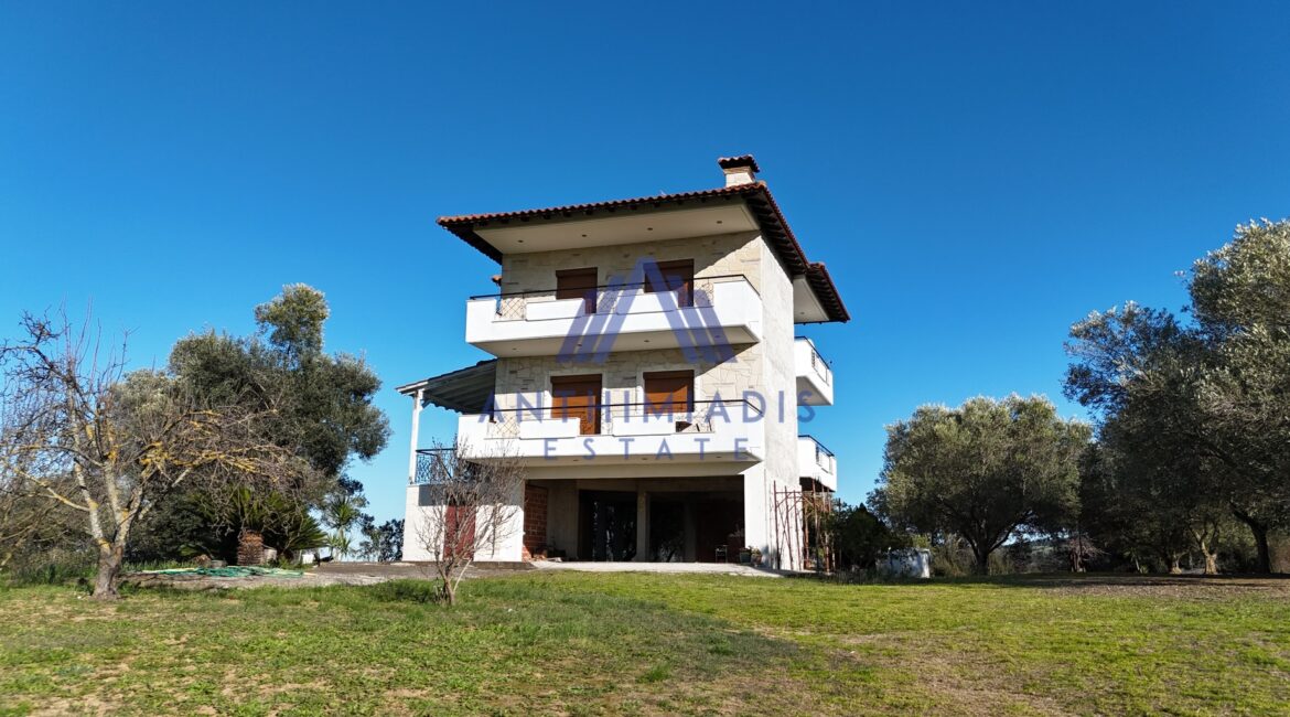 ΠΩΛΕΙΤΑΙ – Μονοκατοικία Κοντά Στο Κέντρο Της Κασσανδρείας, ID1333