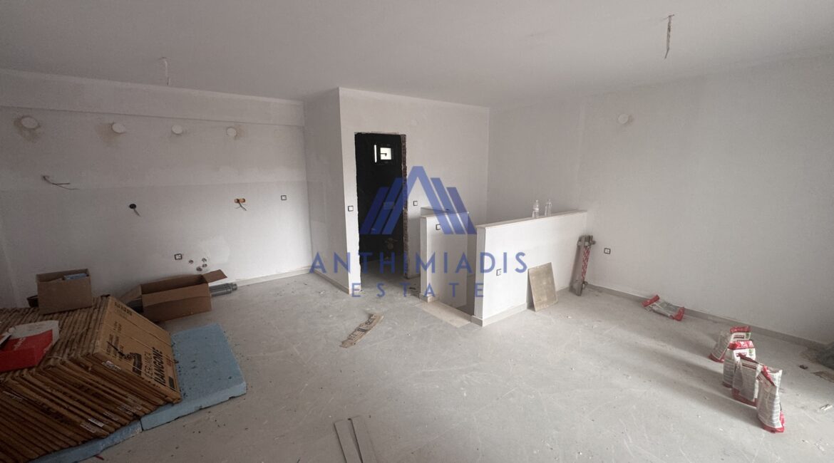 ΠΩΛΕΙΤΑΙ – Nεόδμητη Mεζονέτα Στη Νικήτη Κοντά Στη Θάλασσα, ID1247