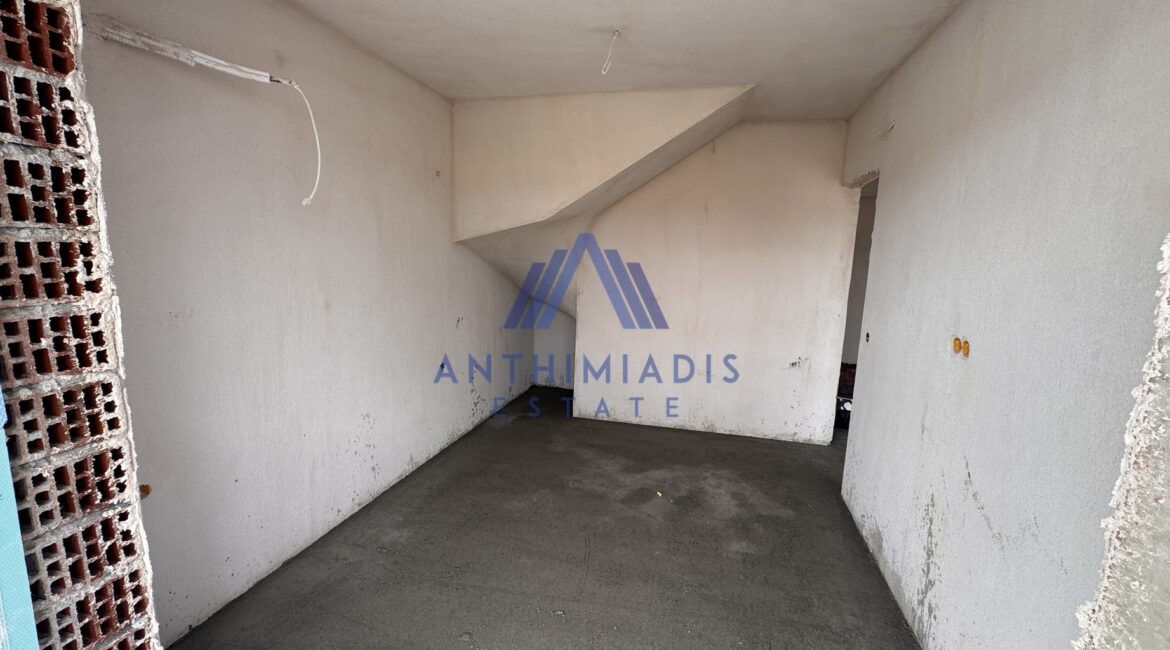 ΠΩΛΕΙΤΑΙ – Nεόδμητη Mεζονέτα Στη Νικήτη Κοντά Στη Θάλασσα, ID1337