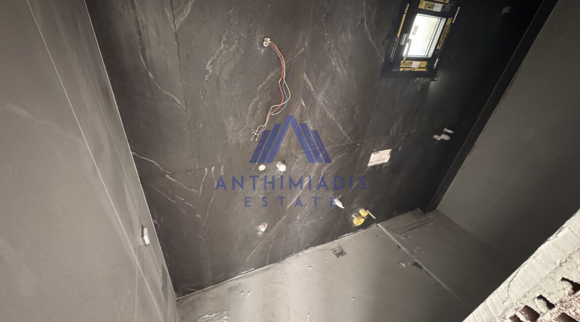 ΠΩΛΕΙΤΑΙ – Nεόδμητη Mεζονέτα Στη Νικήτη Κοντά Στη Θάλασσα, ID1248