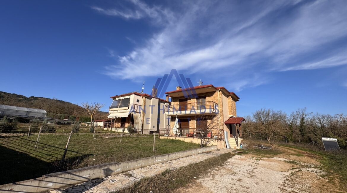 ΠΩΛΕΙΤΑΙ – Μονοκατοικία Στο Μελισσοχώρι Με Πανοραμική Θέα Σε Βουνό, ID1339