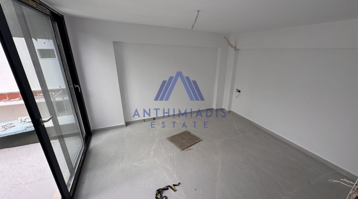 ΠΩΛΕΙΤΑΙ – Nεόδμητη Mεζονέτα Στη Νικήτη Κοντά Στη Θάλασσα, ID1248