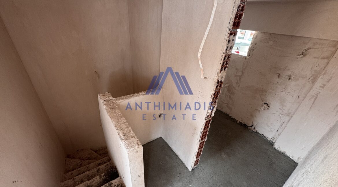 ΠΩΛΕΙΤΑΙ – Nεόδμητη Mεζονέτα Στη Νικήτη Κοντά Στη Θάλασσα, ID1337