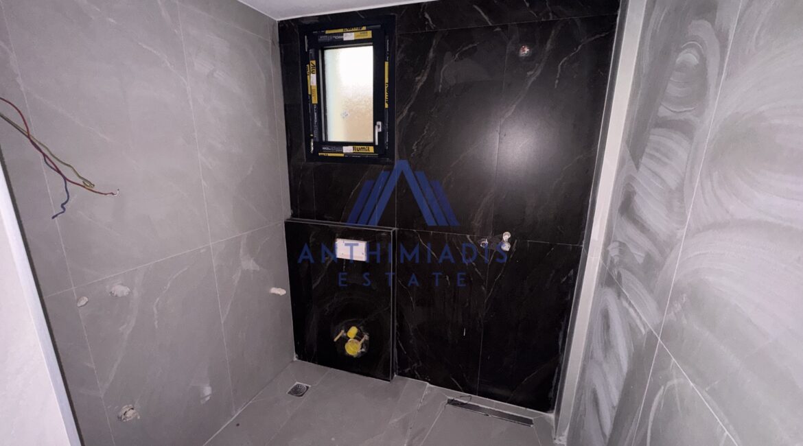 ΠΩΛΕΙΤΑΙ – Nεόδμητη Mεζονέτα Στη Νικήτη Κοντά Στη Θάλασσα, ID1247