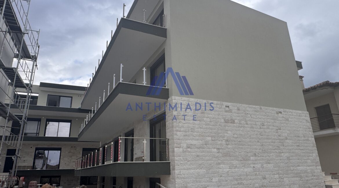 ΠΩΛΕΙΤΑΙ – Nεόδμητη Mεζονέτα Στη Νικήτη Κοντά Στη Θάλασσα, ID1338