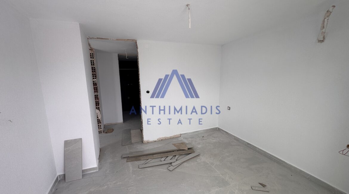 ΠΩΛΕΙΤΑΙ – Nεόδμητη Mεζονέτα Στη Νικήτη Κοντά Στη Θάλασσα, ID1248