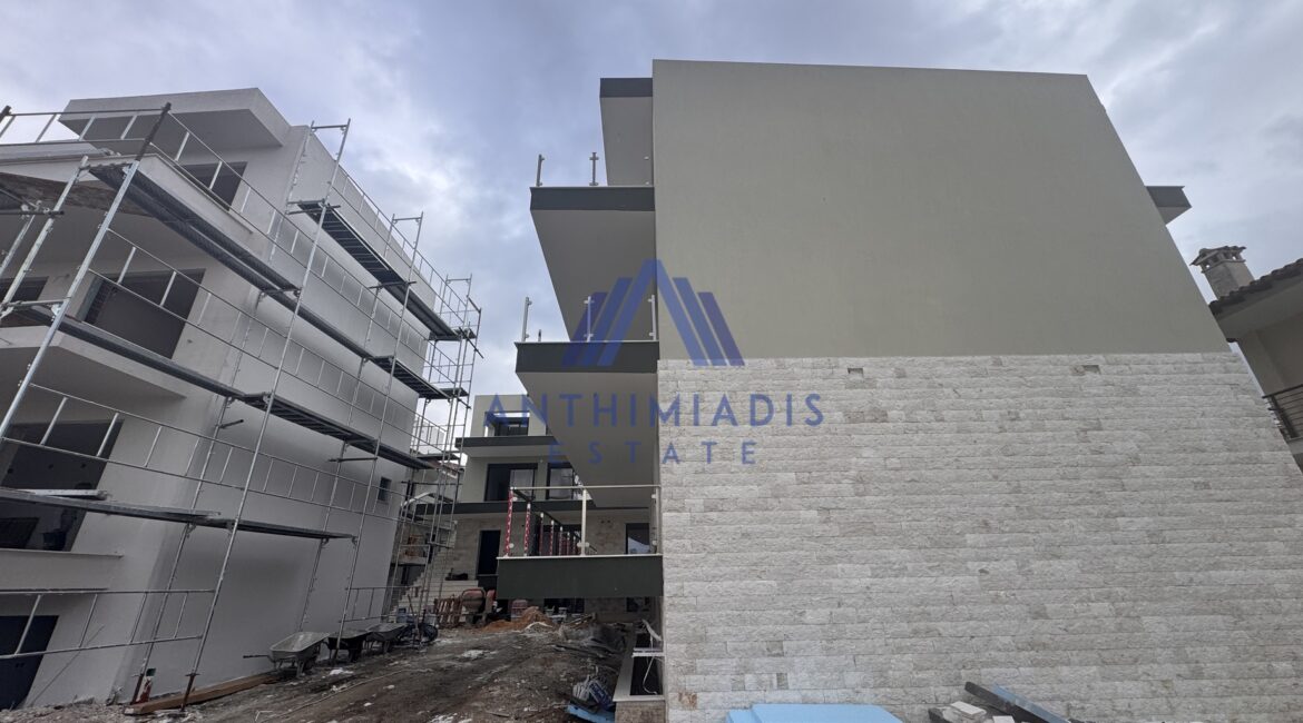 ΠΩΛΕΙΤΑΙ – Nεόδμητη Mεζονέτα Στη Νικήτη Κοντά Στη Θάλασσα, ID1247