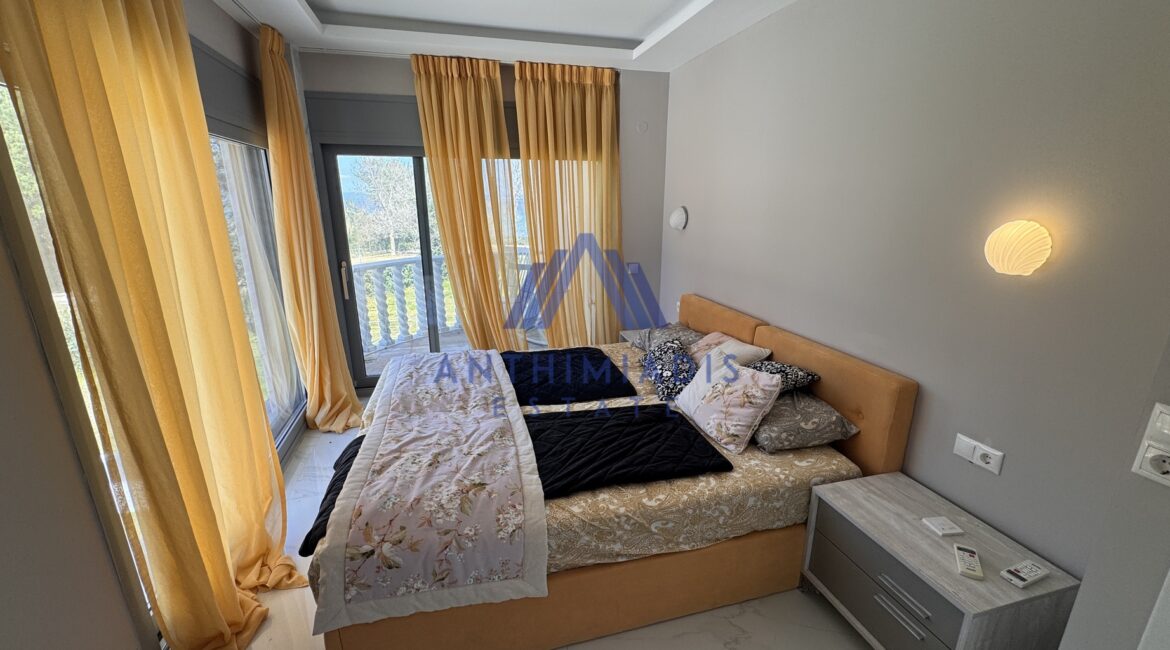 ΠΩΛΕΙΤΑΙ – Πολυτελής Μαρμάρινη Βίλα Στη Χανιώτη Μπροστά Στη Θάλασσα, ID1343