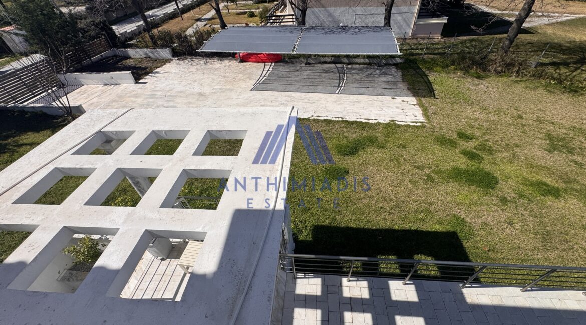 ΠΩΛΕΙΤΑΙ – Πολυτελής Μαρμάρινη Βίλα Στη Χανιώτη Μπροστά Στη Θάλασσα, ID1343