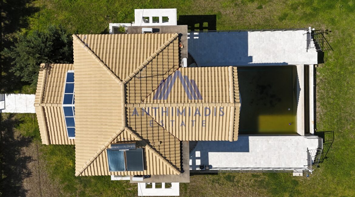 ΠΩΛΕΙΤΑΙ – Πολυτελής Μαρμάρινη Βίλα Στη Χανιώτη Μπροστά Στη Θάλασσα, ID1343