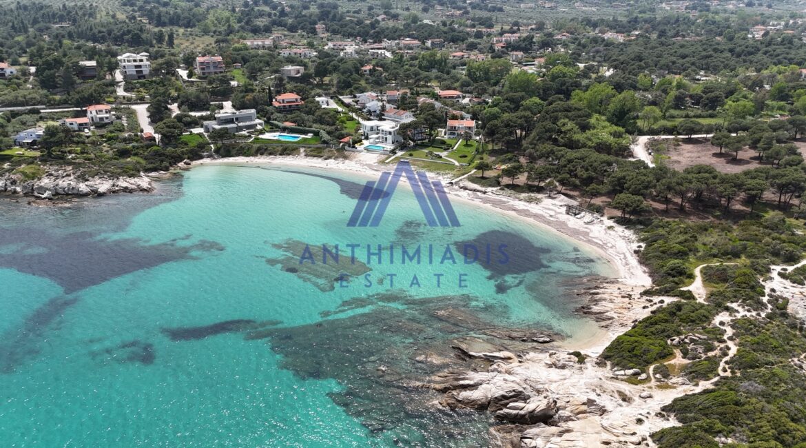 ΠΩΛΕΙΤΑΙ – Μεζονέτα Στη Βουρβουρού Μπροστά Στη θάλασσα, ID1350