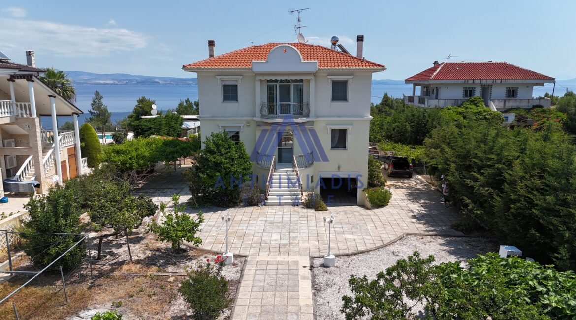 ΠΩΛΕΙΤΑΙ – Εξαιρετική Βίλα Στην Ποτίδαια(Χαλκιδική) Κοντά Στη θάλασσα, ID1374