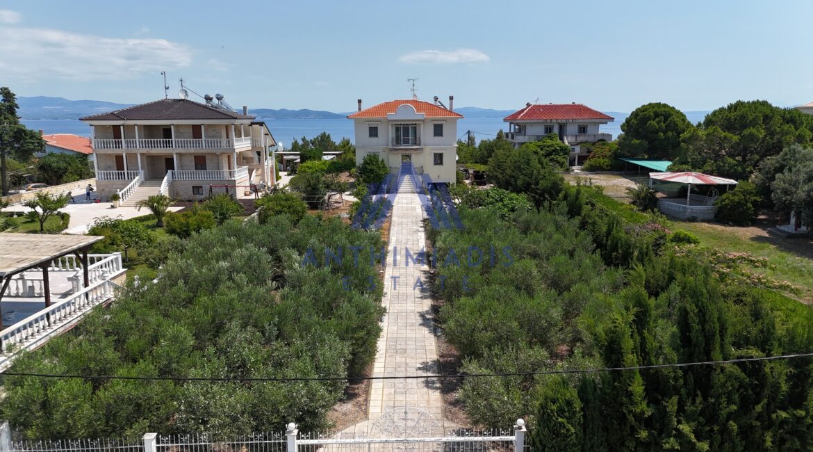 ΠΩΛΕΙΤΑΙ – Εξαιρετική Βίλα Στην Ποτίδαια(Χαλκιδική) Κοντά Στη θάλασσα, ID1374
