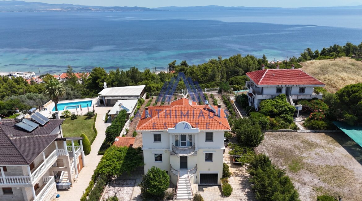 ΠΩΛΕΙΤΑΙ – Εξαιρετική Βίλα Στην Ποτίδαια(Χαλκιδική) Κοντά Στη θάλασσα, ID1374