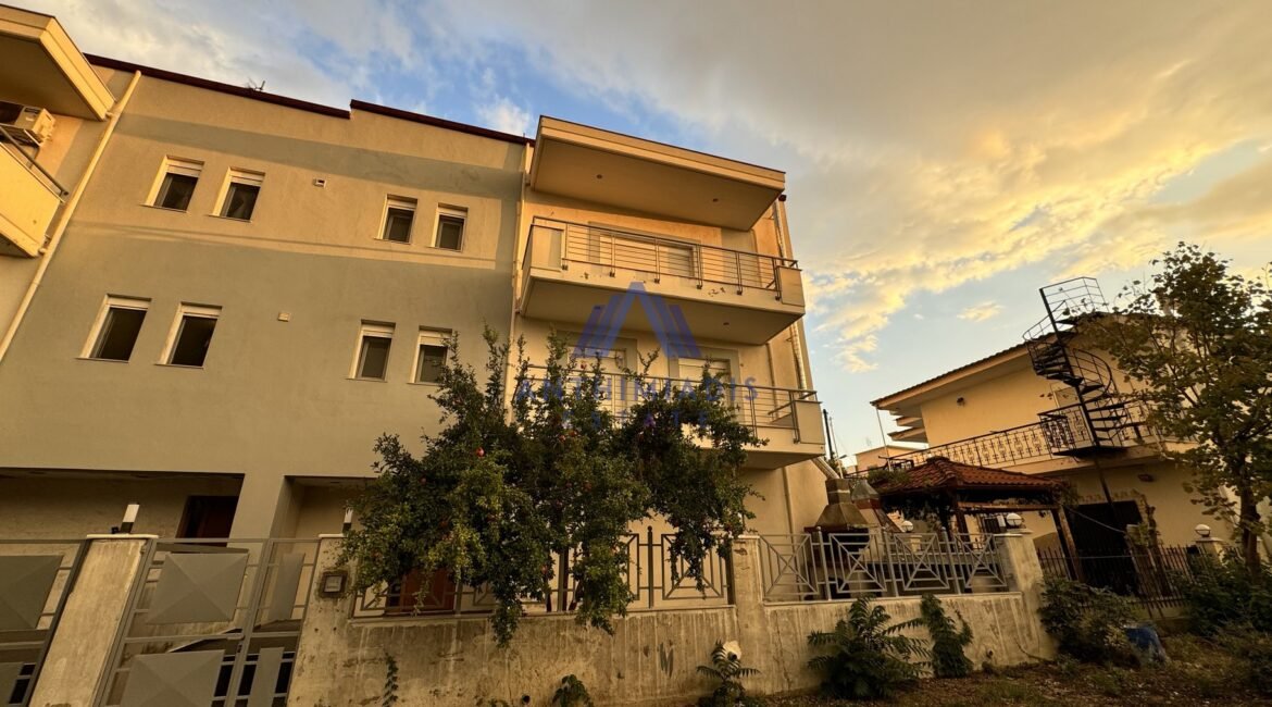 ΠΩΛΕΙΤΑΙ – Μεζονέτα Στην Σταυρούπολη (Θεσσαλονίκη), ID1183
