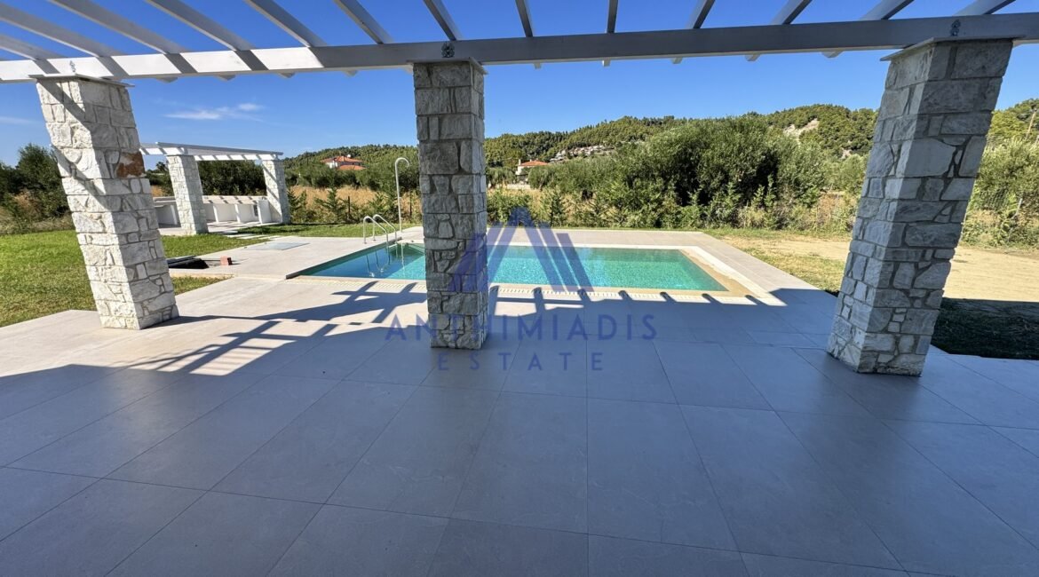 ΠΩΛΕΙΤΑΙ – Εξαιρετική Βίλα Στη Φούρκα Με Θέα Στη Θάλασσα (Χαλκιδική), ID1403